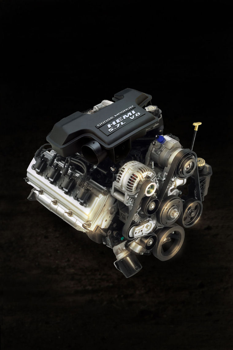 2005 Chrysler 300C 5.7l V8 HEMI Engine Picture