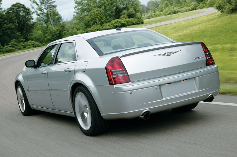 2007 Chrysler 300C SRT-8 Picture