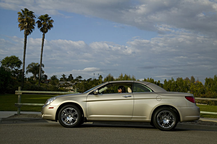 2009 Chrysler Sebring Limited Convertible Picture