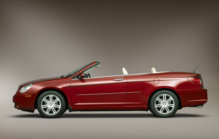 2010 Chrysler Sebring Limited Convertible Picture