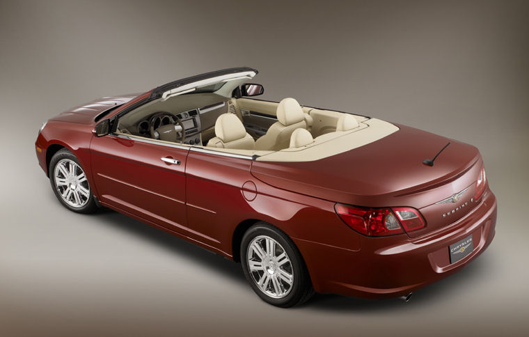 2010 Chrysler Sebring Limited Convertible Picture