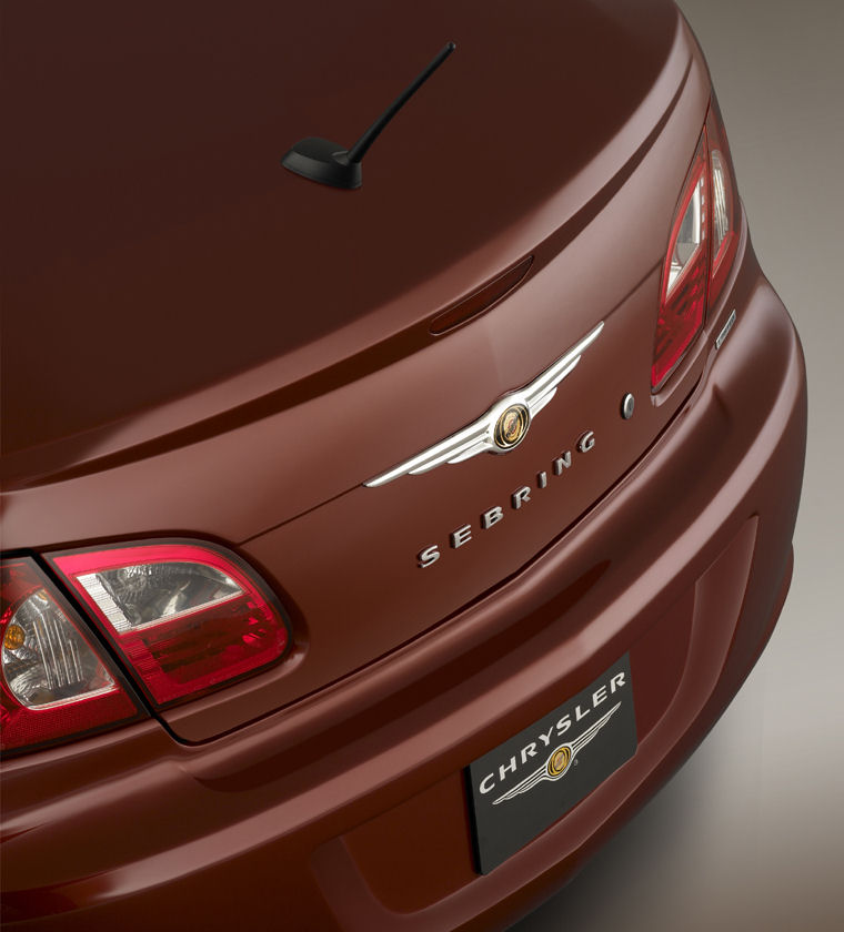 2010 Chrysler Sebring Limited Convertible Tail Lights Picture