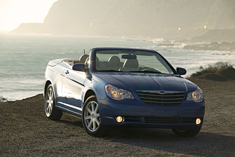 2010 Chrysler Sebring Limited Convertible Picture