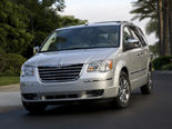 Chrysler Town & Country Wallpaper