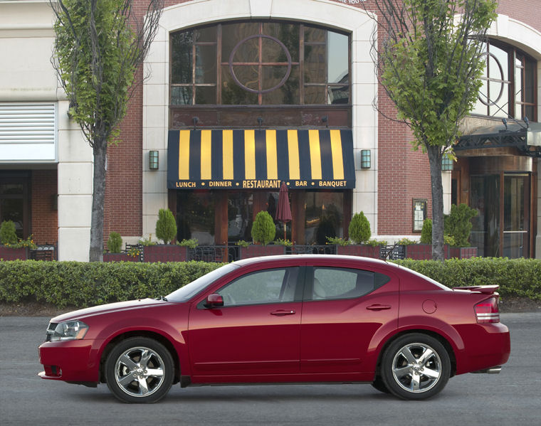 2009 Dodge Avenger R/T Picture