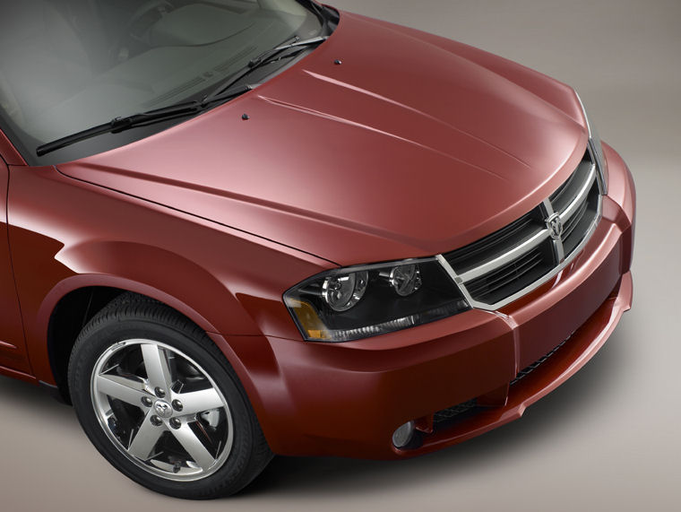 2010 Dodge Avenger R/T Headlight Picture