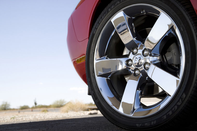 2009 Dodge Challenger R/T Rim Picture