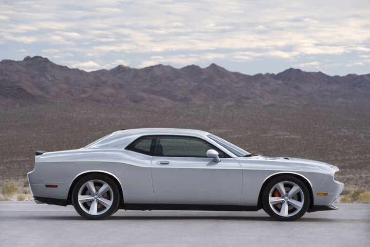 2009 Dodge Challenger SRT-8 Picture