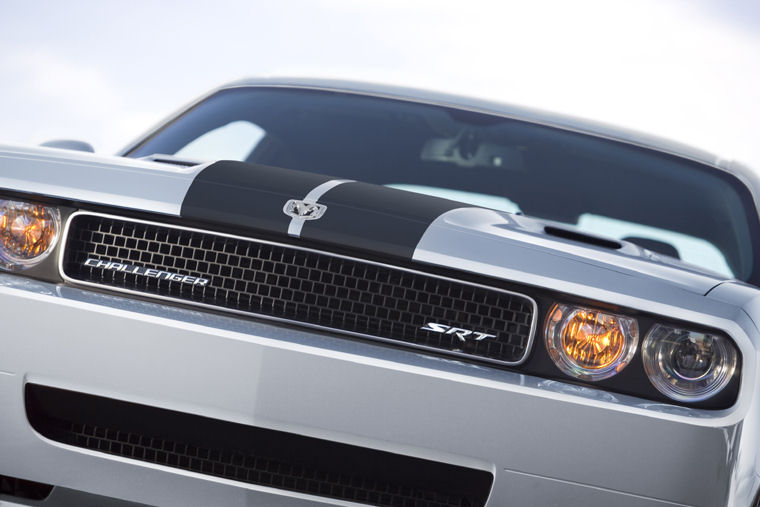 2009 Dodge Challenger SRT8 Picture