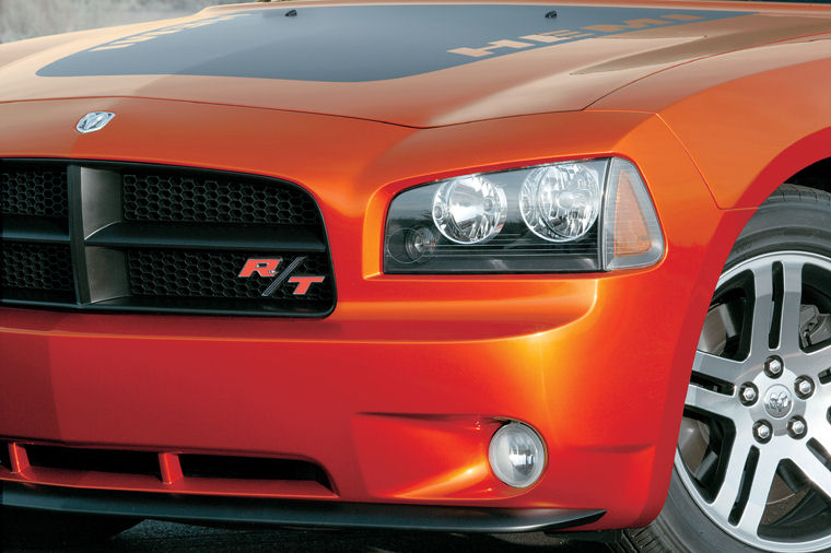 2009 Dodge Charger R/T Daytona Headlight Picture