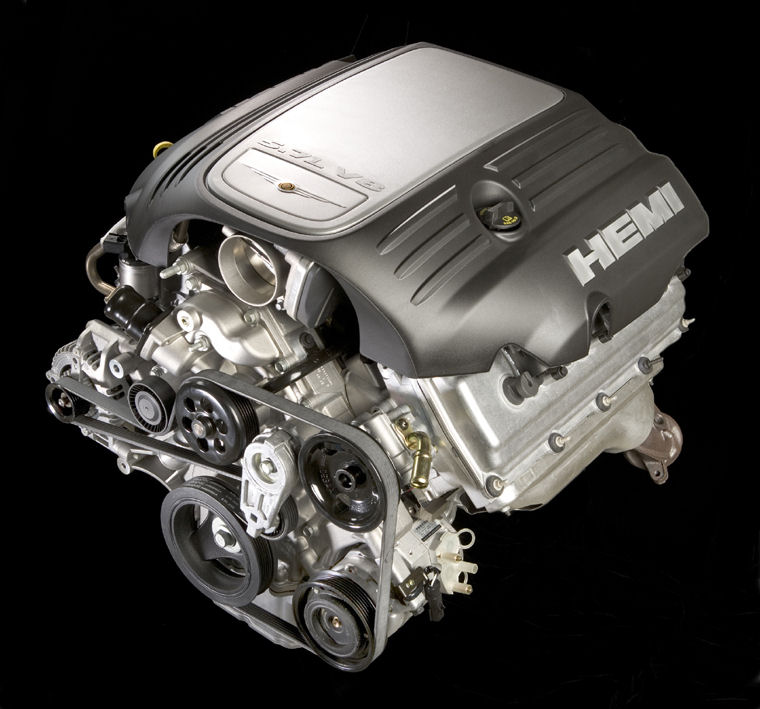 2010 Dodge Charger 5.7L V8 Hemi Engine Picture