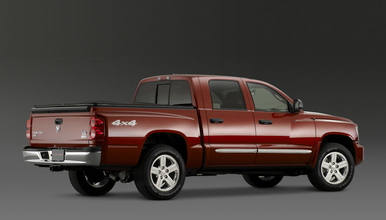 2009 Dodge Dakota Crew Cab Laramie Picture