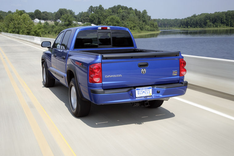 2009 Dodge Dakota Crew Cab Laramie Picture