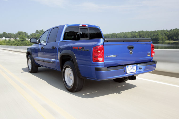 2010 Dodge Dakota Crew Cab Laramie Picture