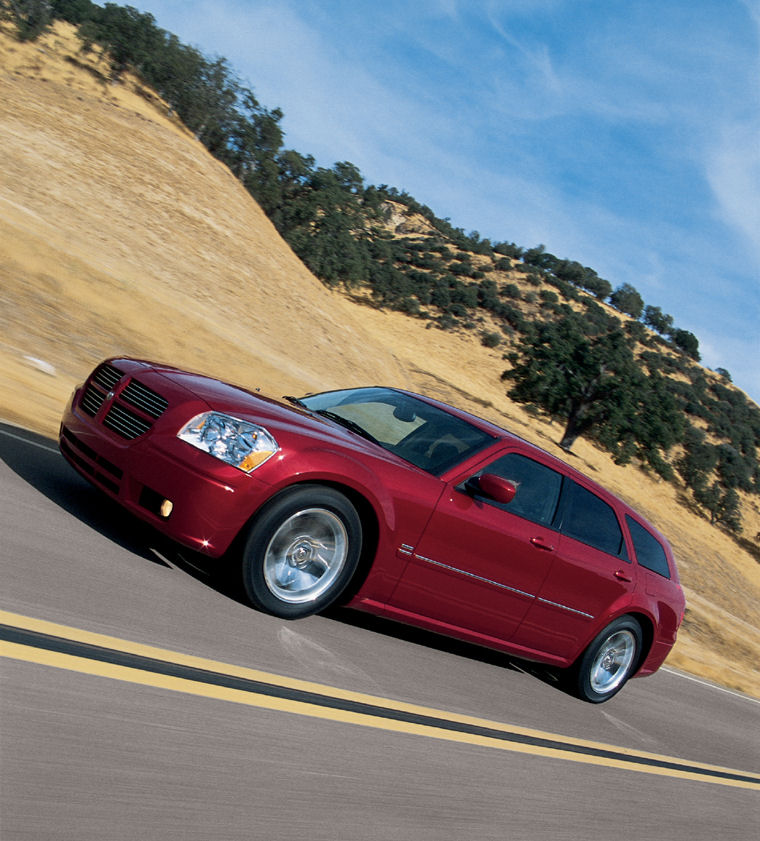 2005 Dodge Magnum Picture