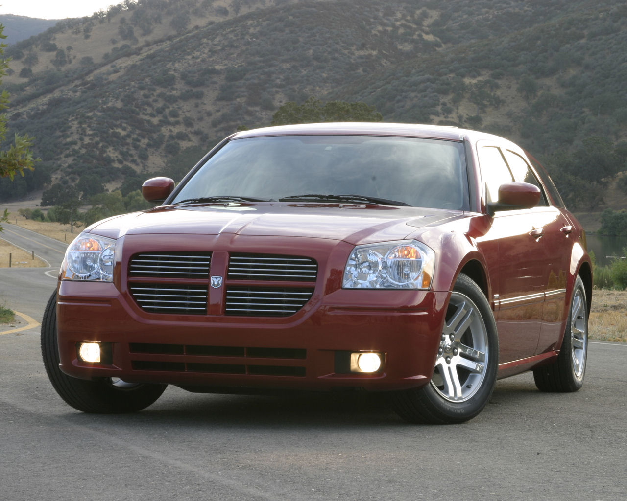 Dodge Magnum Desktop Wallpaper