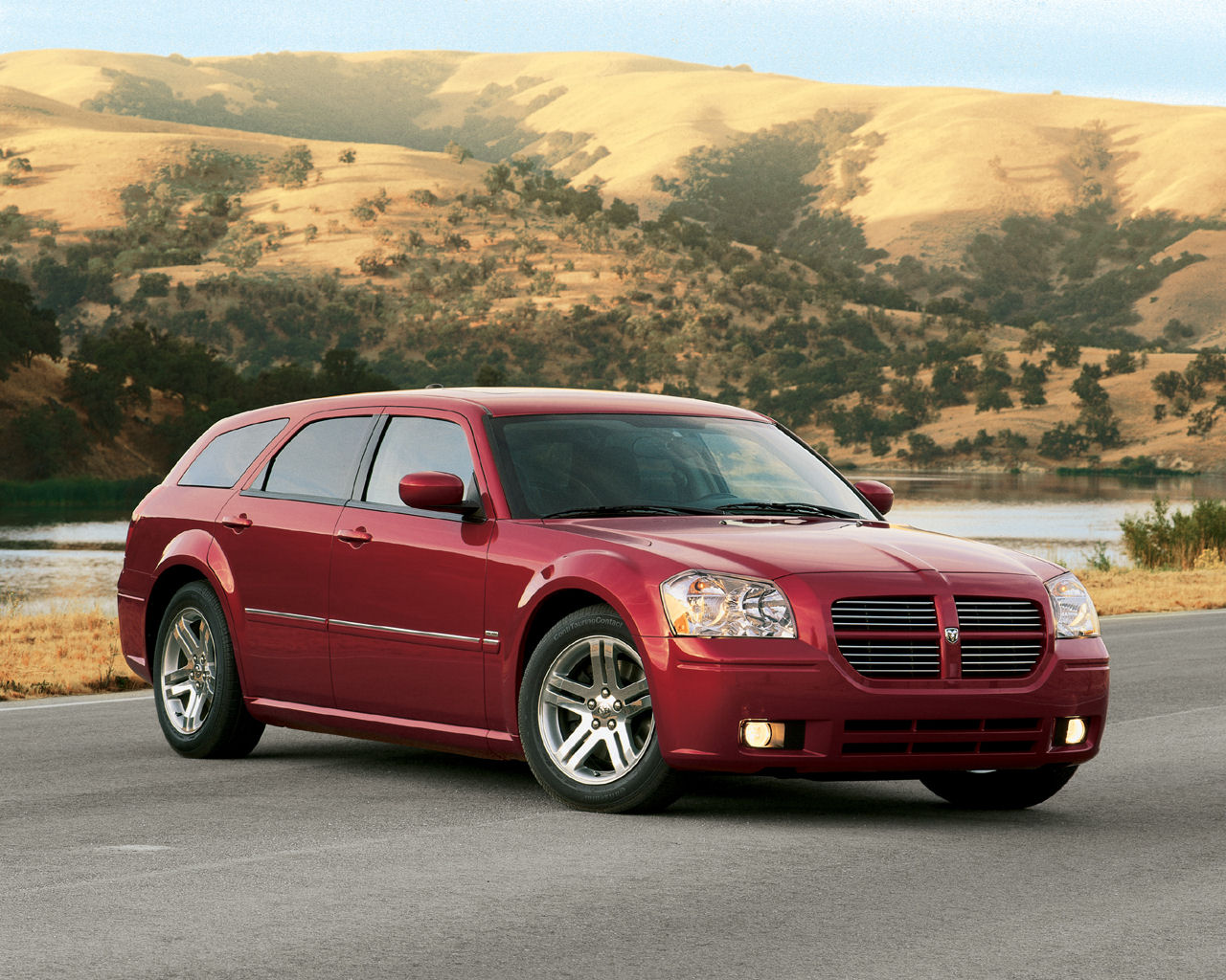 Dodge Magnum Desktop Wallpaper