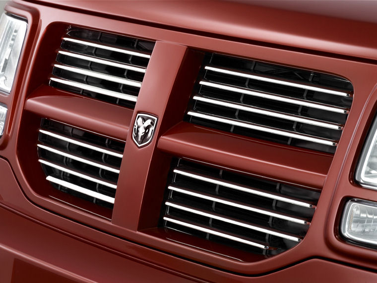 2008 Dodge Nitro R/T Grille Picture