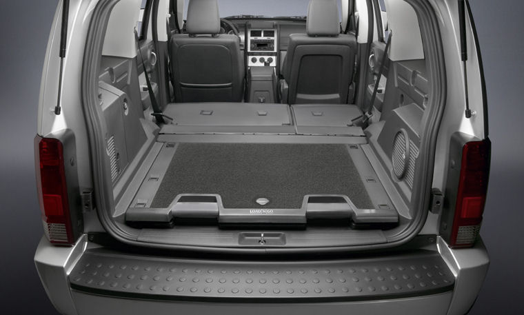 2009 Dodge Nitro SLT Trunk Picture