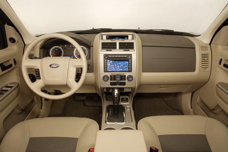 2009 Ford Escape Cockpit Picture