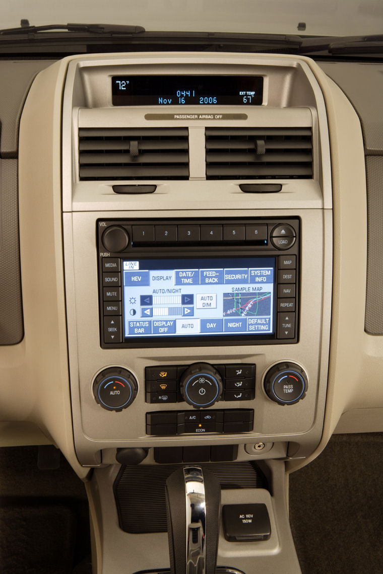 2009 Ford Escape Center Console Picture