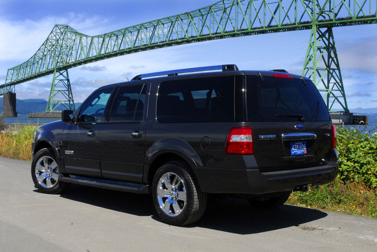 2008 Ford Expedition EL Picture