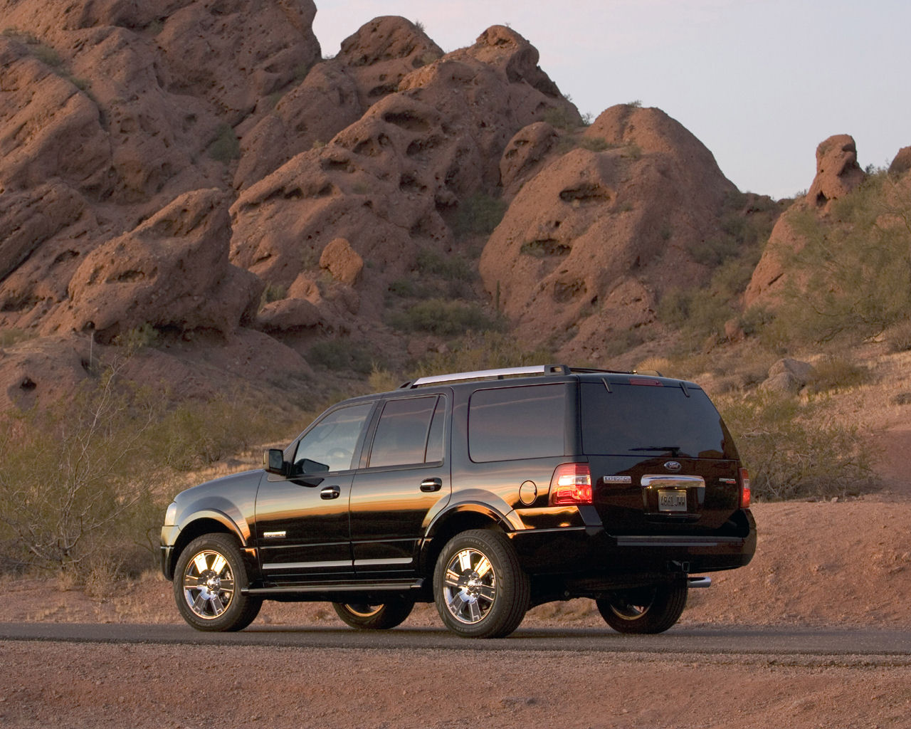 Ford Expedition Desktop Wallpaper