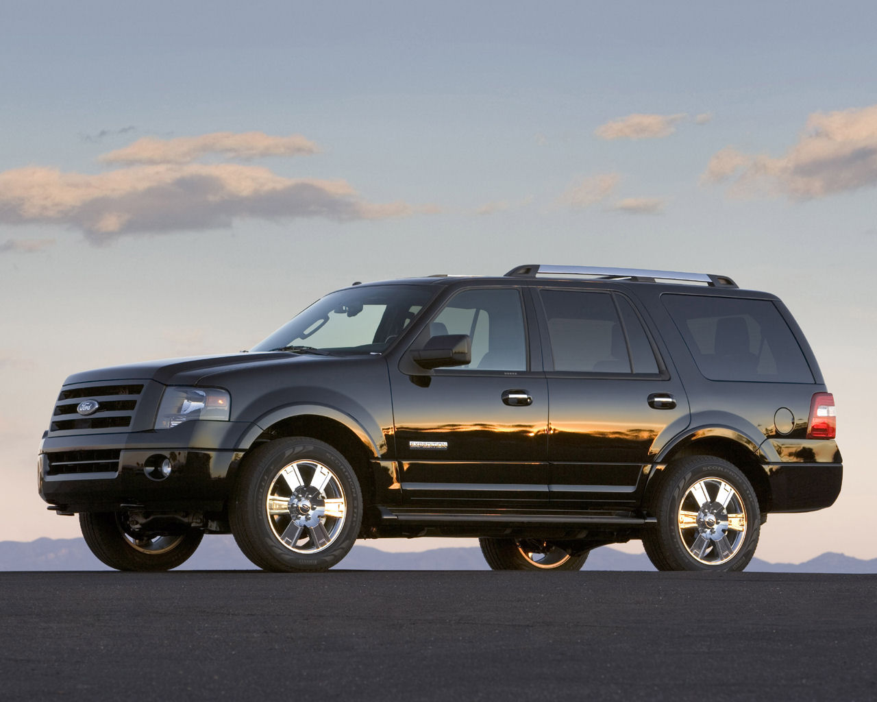 Ford Expedition Desktop Wallpaper