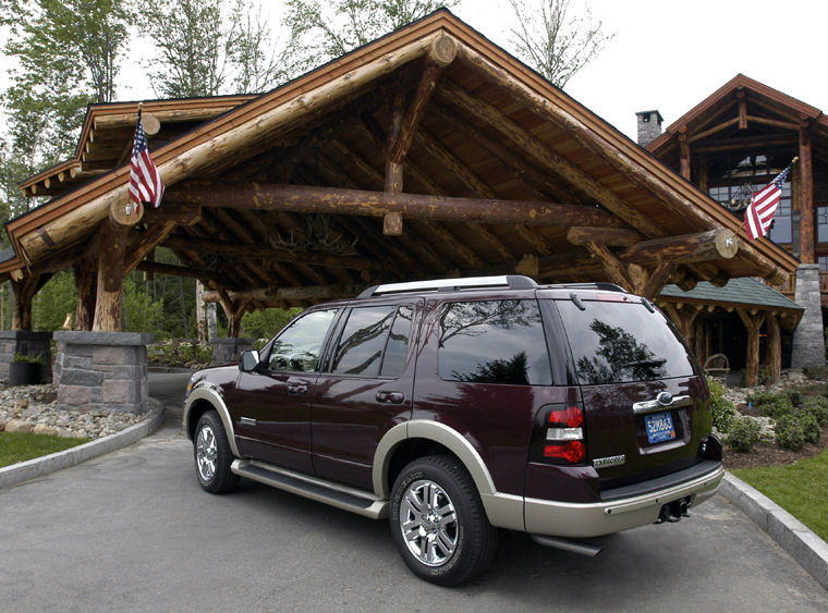 2006 Ford Explorer Eddie Bauer Picture