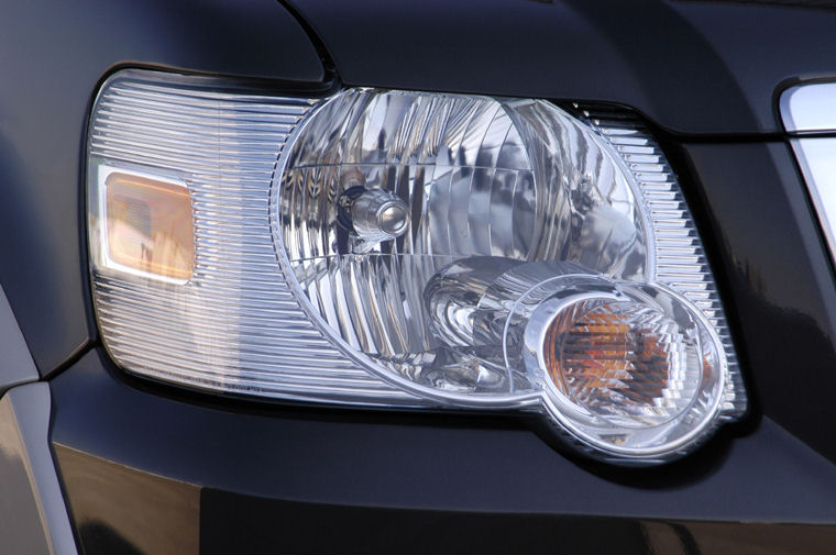 2006 Ford Explorer Headlight Picture