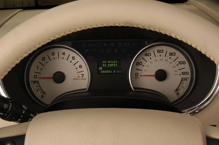 2006 Ford Explorer Gauges Picture