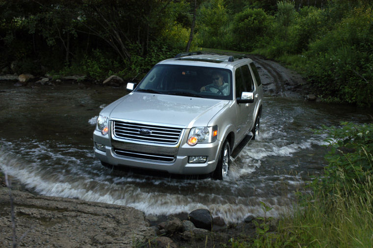 2006 Ford Explorer Picture