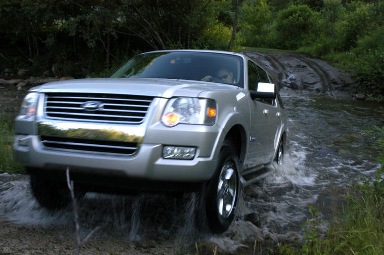 2006 Ford Explorer Picture