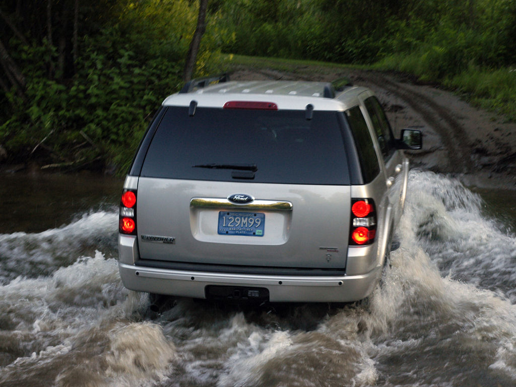 Ford Explorer Desktop Wallpaper