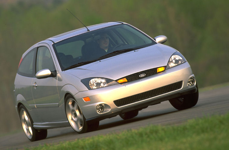 2004 Ford Focus SVT Picture