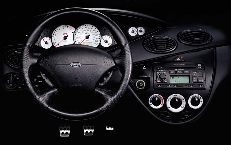 2004 Ford Focus SVT Cockpit Picture