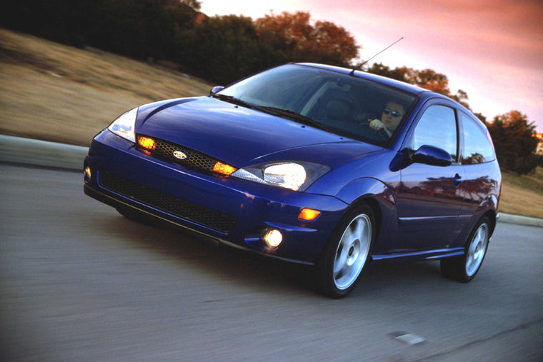 2004 Ford Focus SVT Picture