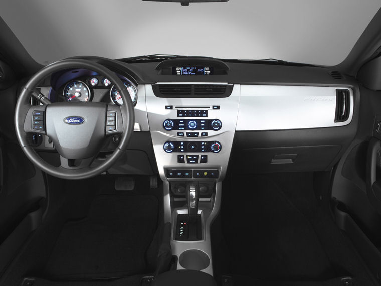 2008 Ford Focus Sedan Cockpit Picture