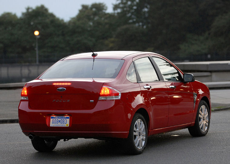 2008 Ford Focus Sedan Picture