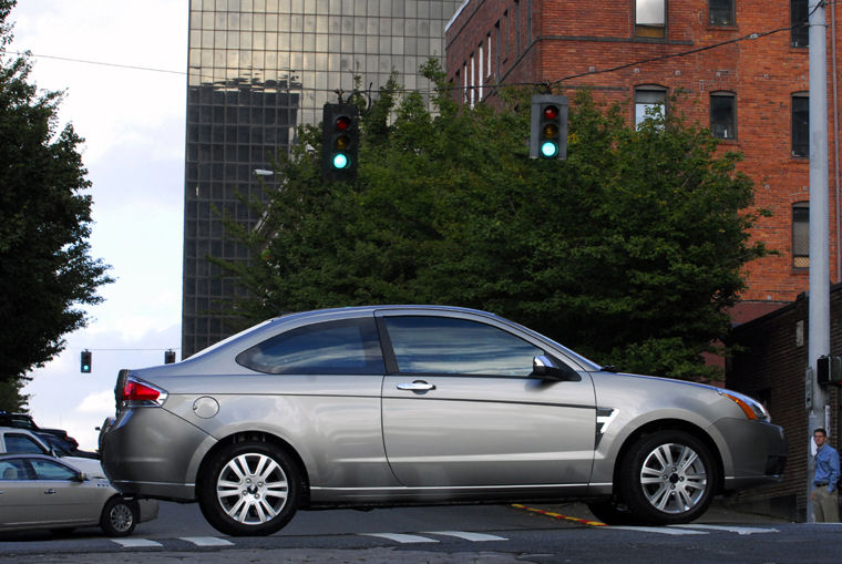 2009 Ford Focus Coupe Picture