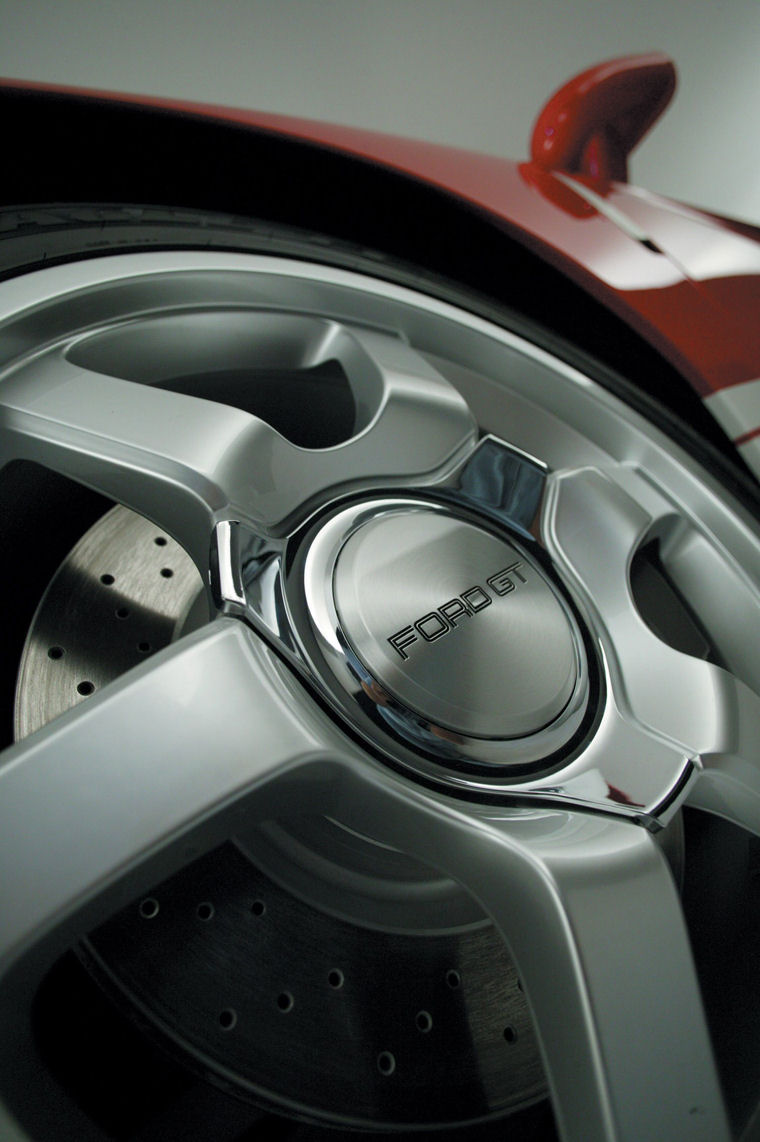 2005 Ford GT Rim Picture