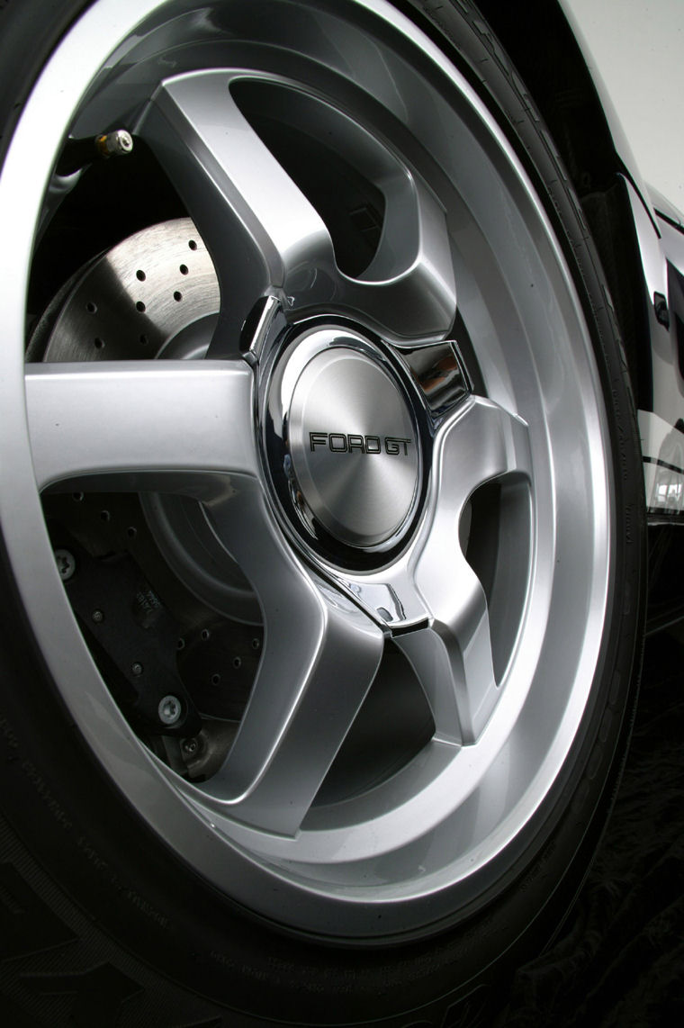 2005 Ford GT Rim Picture