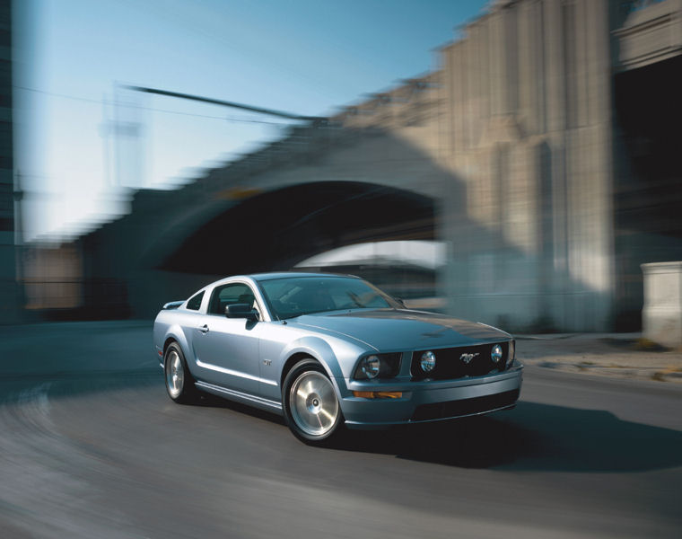 2005 Ford Mustang GT Picture