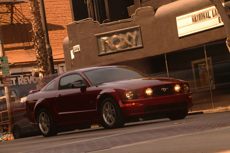 2005 Ford Mustang GT Picture