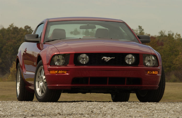 2005 Ford Mustang GT Picture