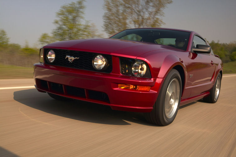 2005 Ford Mustang GT Picture