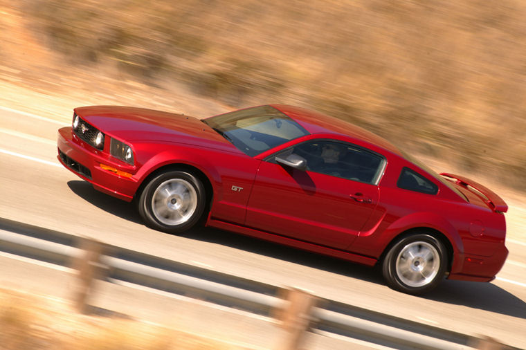 2005 Ford Mustang GT Picture