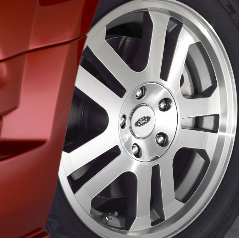 2006 Ford Mustang GT Rim Picture