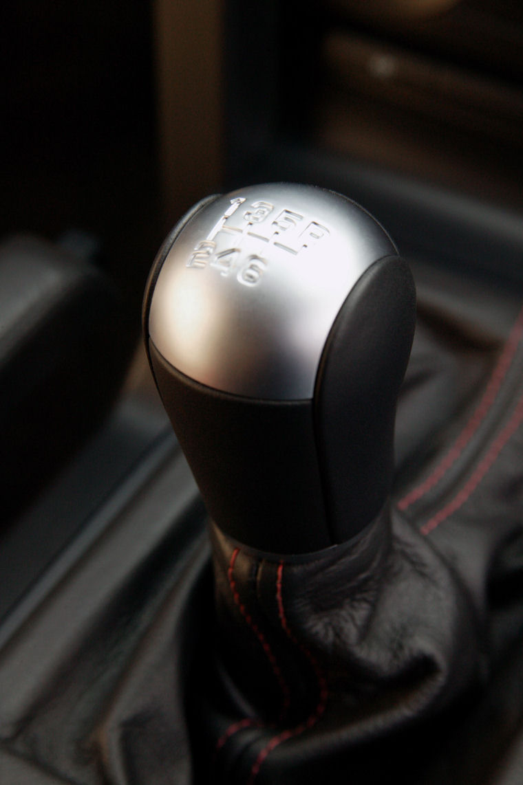 2008 Shelby GT500 Gear Lever Picture