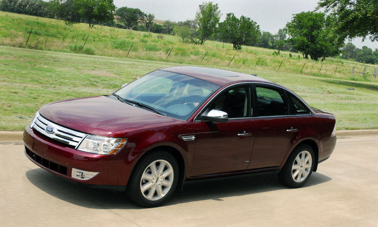 2008 Ford Taurus Limited AWD Picture